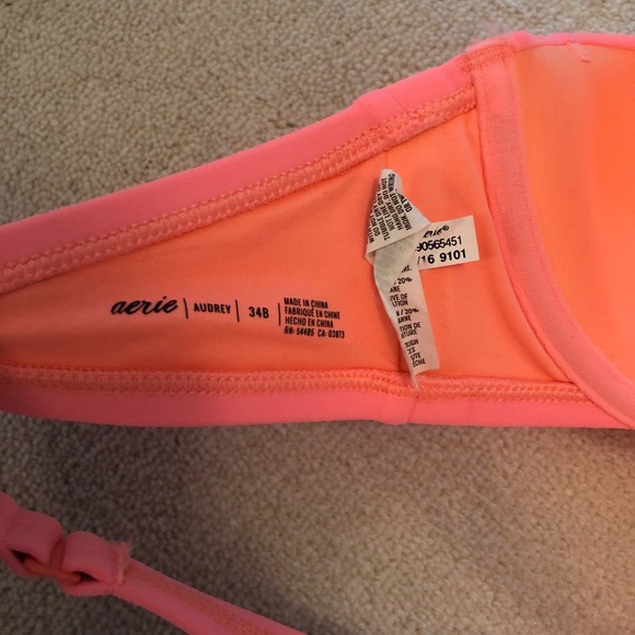 Aerie strapless swim top - Picture 3 of 5